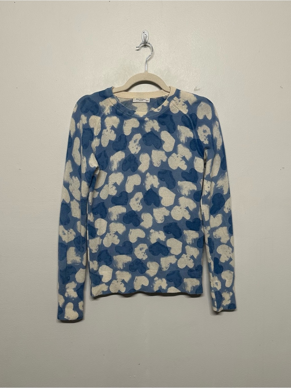 Equipment Femme Sloan Cashmere Heart Print Sweater XS